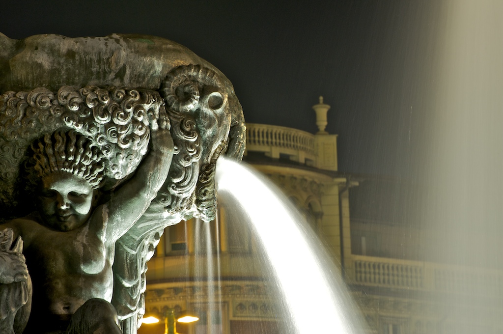 piazza solferino, teatro alfieri torino