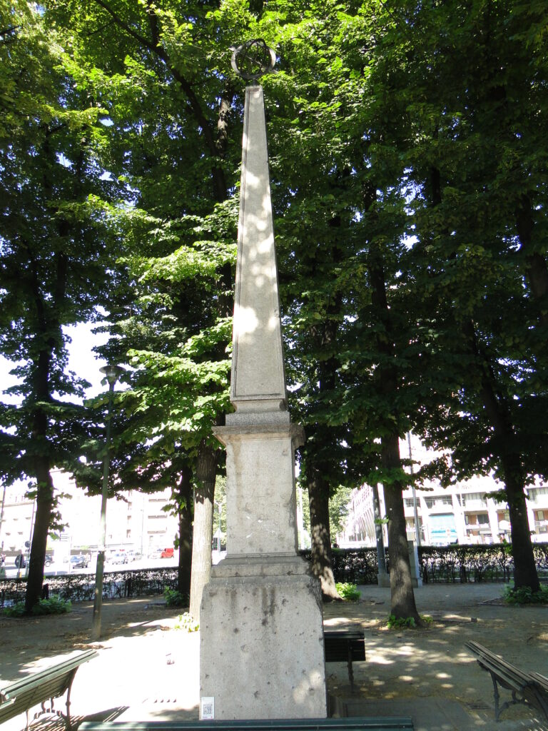 obelisco piazza statuto torino