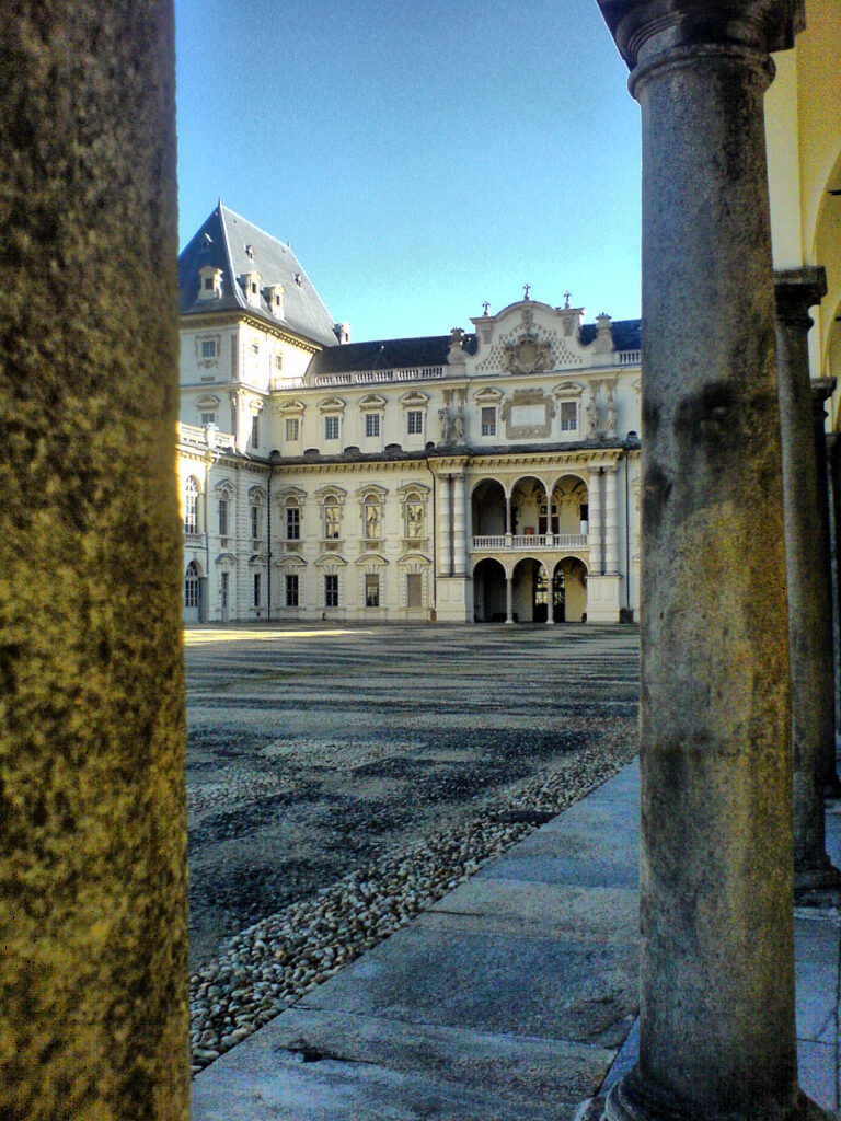 castello valentino, turismo torino