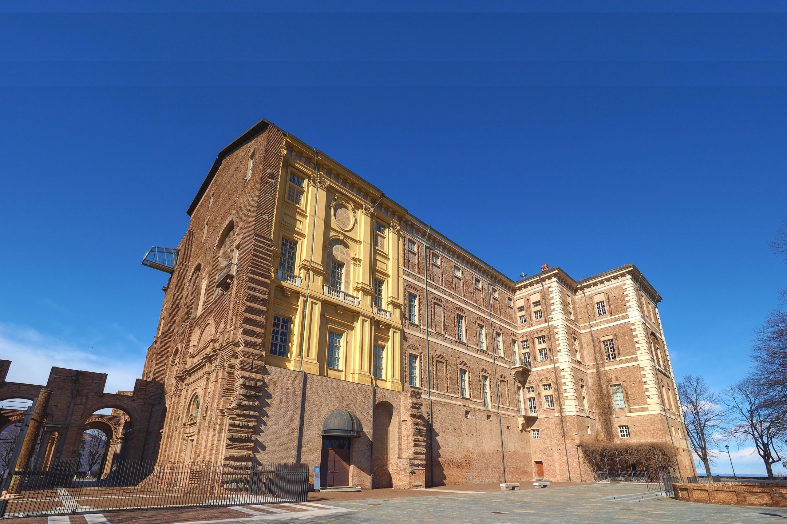 Castello Di Rivoli Museo D Arte Contemporanea Torino Rete
