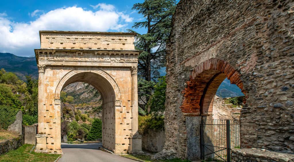 arco romano di susa